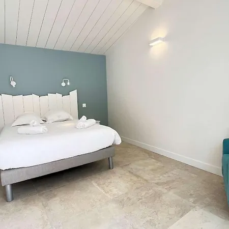 Magnifique Avec Piscine Chauffee Au Centre Du Village Villa Saint-Martin-de-Ré