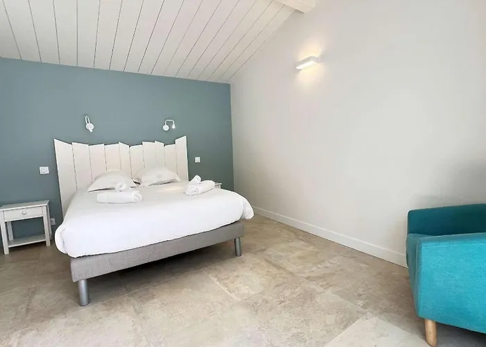 Magnifique Avec Piscine Chauffee Au Centre Du Village Vila Saint-Martin-de-Ré